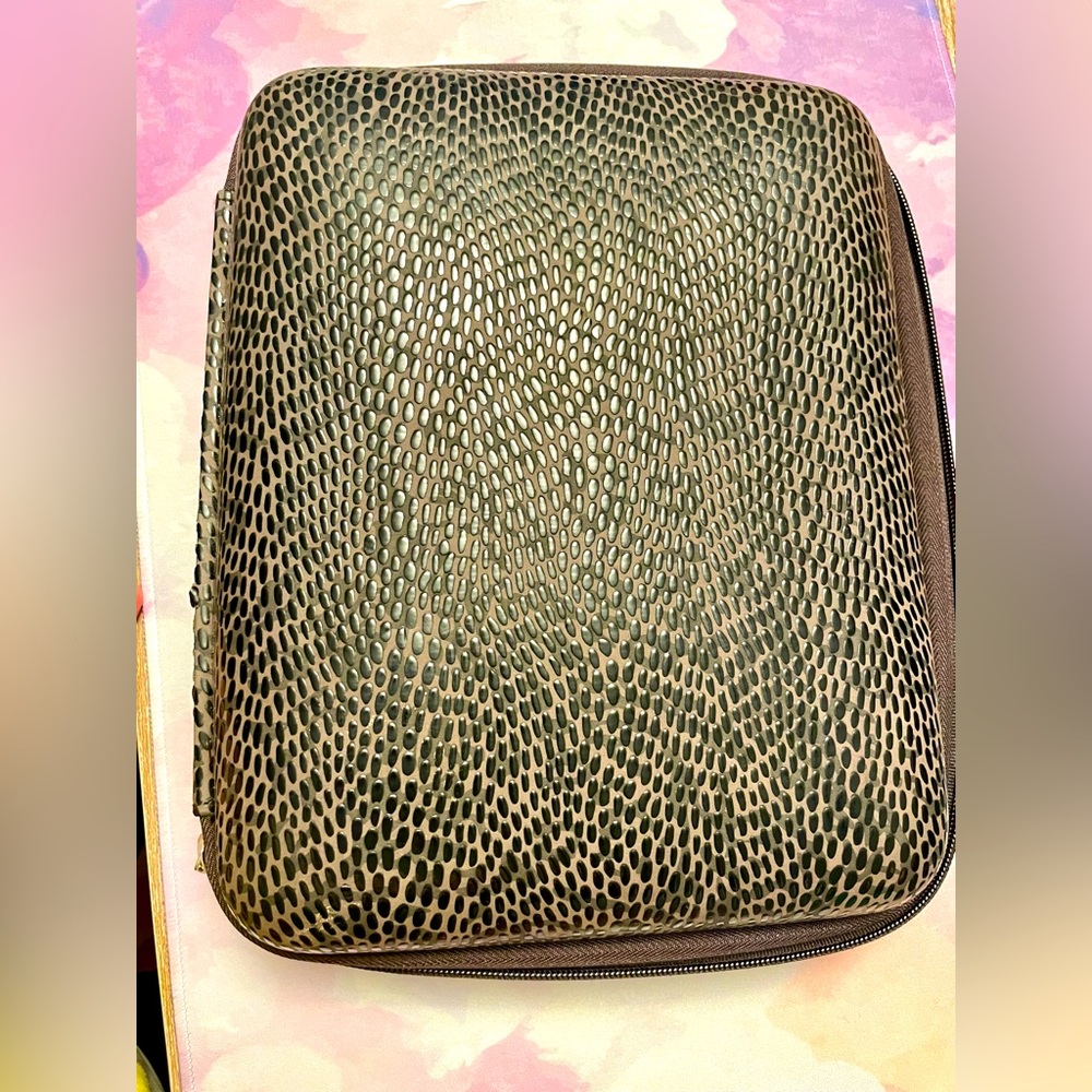 Laura Mercier Large Artist Portfolio Makeup Case